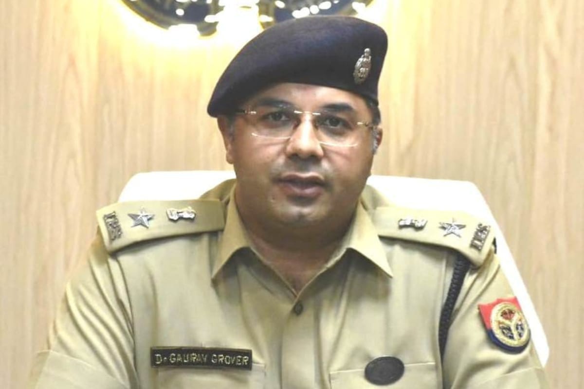 गोरखपुर पुलिस के मुंशी का दुस्साहस देख दंग हुए अधिकारी, फर्जीवाड़े की ऐसे खुली
पोल