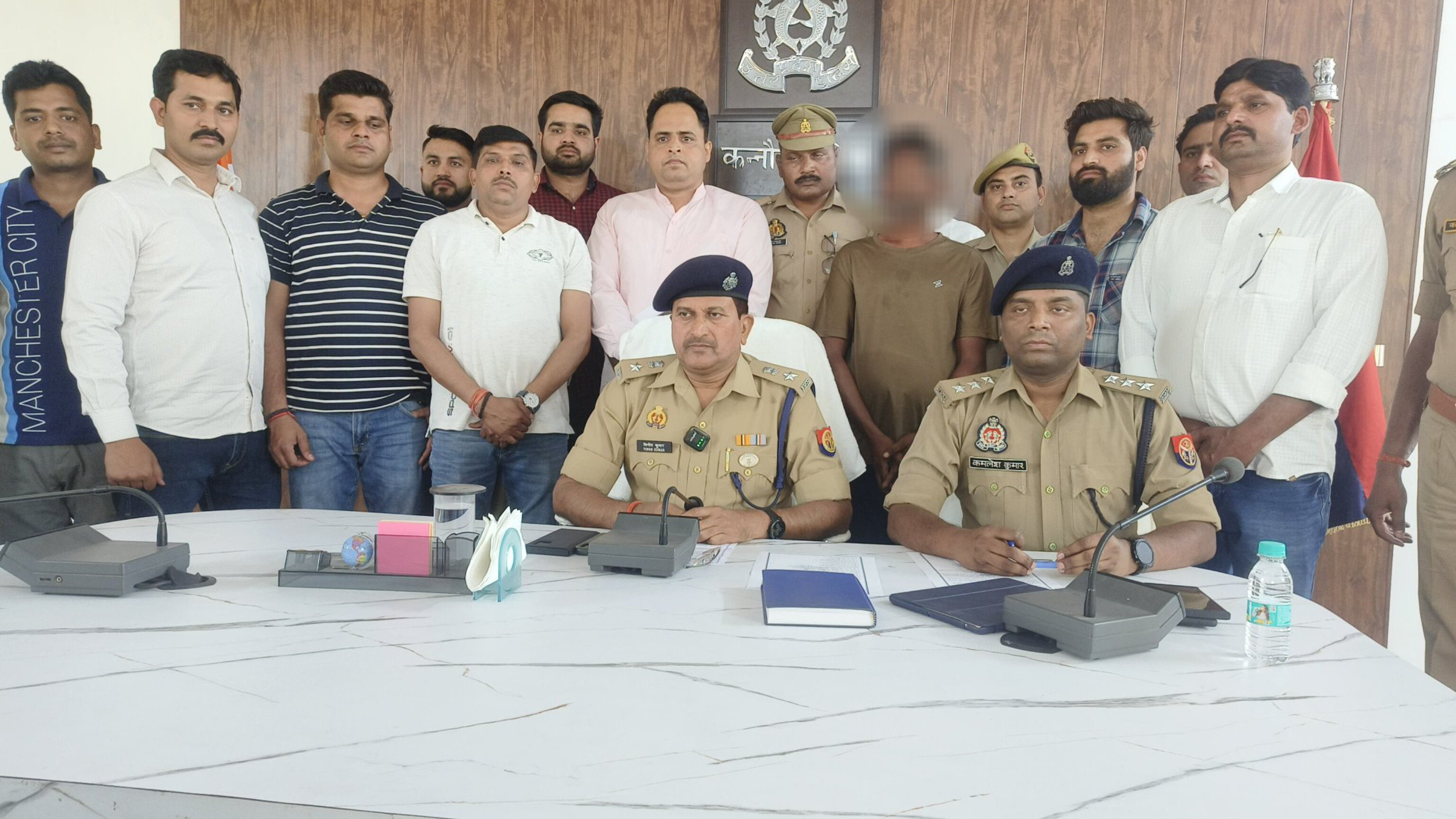 चार राज्यों की पुलिस खोज रही थी जिस डकैत को, एसओजी और सर्विलांस की टीम ने किया
गिरफ्तार