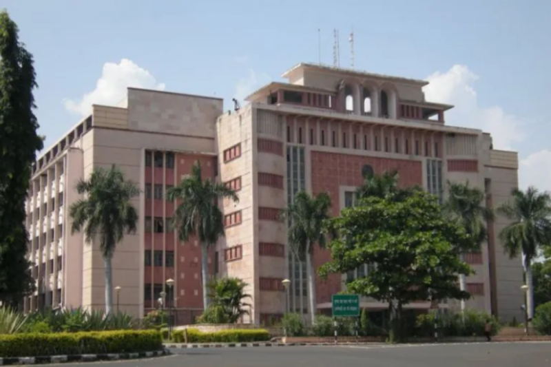 MLA Nilesh Uikey News