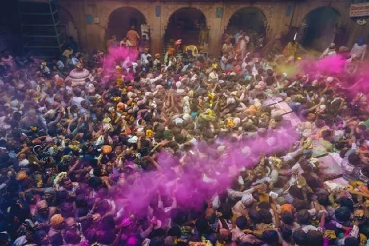 बांके बिहारी मंदिर की होली एडवाइजरी जारी, जानें किन बातों का रखना होगा ध्यान