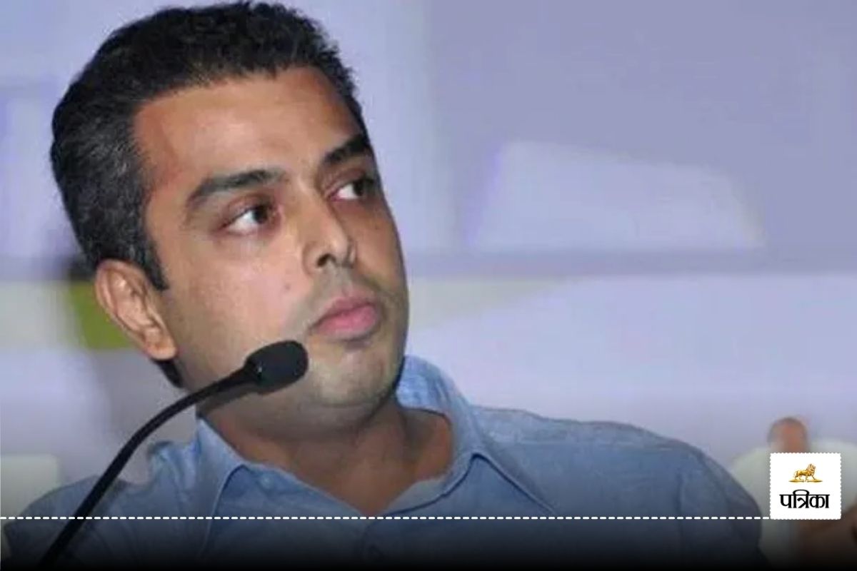 शिवसेना सांसद मिलिंद देवड़ा