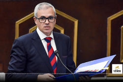 JK Budget: महिलाओं और युवाओं को बड़ी सौगात… उमर अब्दुल्ला ने कृषि के लिए ₹815
करोड़ और पर्यटन विकास के लिए ₹390 Cr किए आवंटित - image