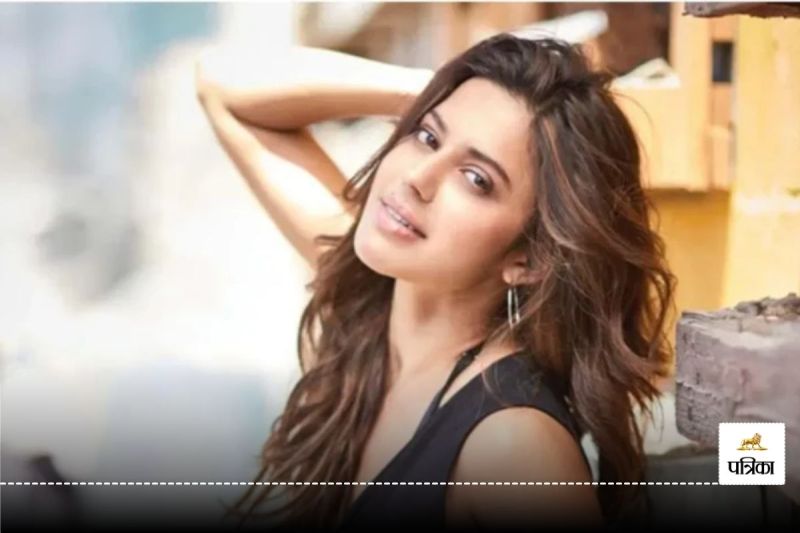 कन्नड़ एक्ट्रेस रान्या राव सोना तस्करी मामले में गिरफ्तार