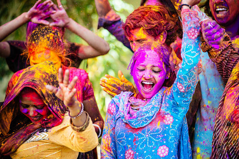 Rashi Anusar Holi Rang