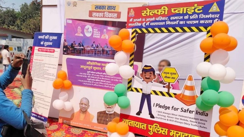 Traffic police Mission Road Safety campaign in Moradabad