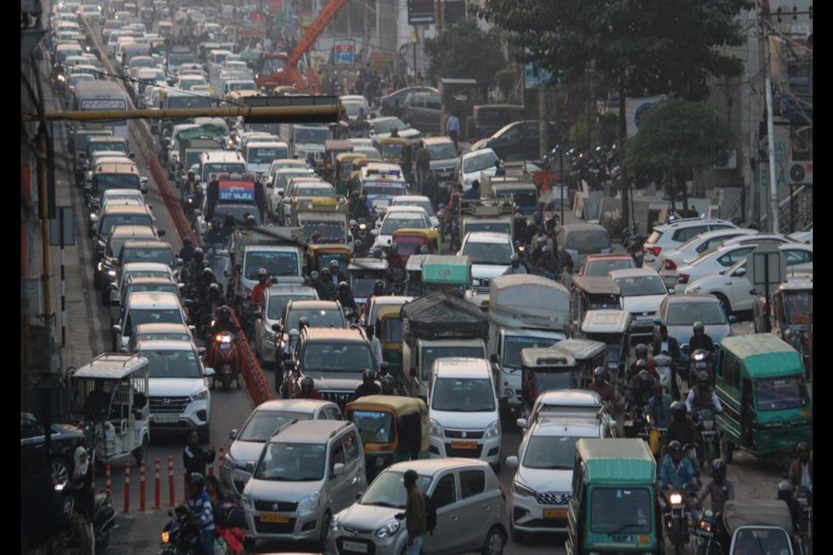 आपकी बात : ट्रैफिक की समस्या को दूर करने के लिए क्या उपाय किए जा सकते हैं?