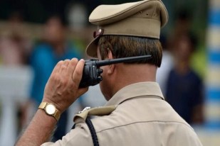 मेरठ की खबर, पति-पत्नी, सिपाही की पत्नी ने किया पोस्ट, मेरठ एसएसपी, हेड कांस्टेबल ने मांगी छुट्टी, यूपी लेटेस्ट न्यूज, meerut news, husband-wife, constable news, meerut ssp, head constable demand leave