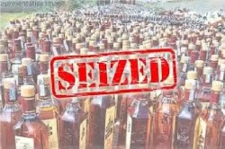 Liquor Siezed in CG: 30 लीटर शराब बिक्री करने वाला आरोपी गिरफ्तार, पुलिस ने जब्त
किया शराब - image