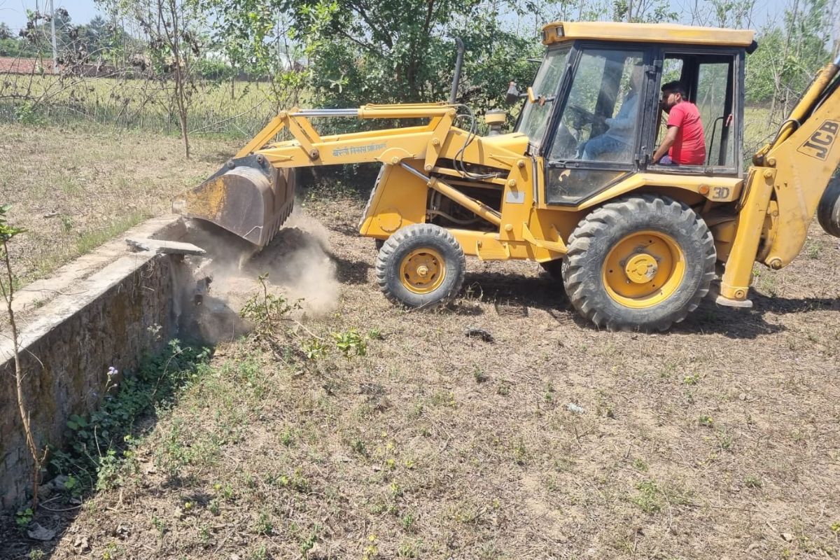 बरेली में चला बीडीए का बुलडोजर, बिना नक्शा पास कराए बन रही अवैध कॉलोनी ध्वस्त,
जाने