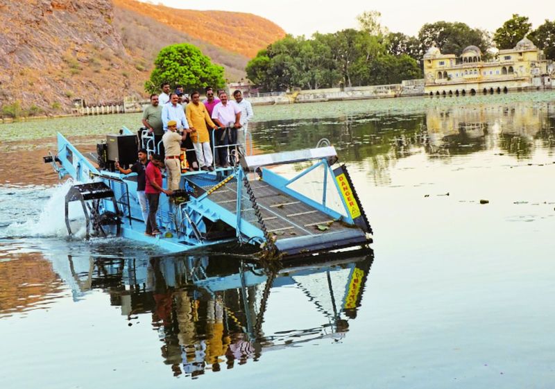 हारर्वेस्टर मशीन से होगी जैतसागर झील की सफाई, एक बार में निकालेगी 7 टन कचरा