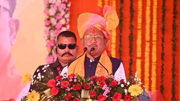 CG News: सामूहिक विवाह कार्यक्रम में पहुंचे सीएम साय, नवदंपतियों को दी बधाई, देखें PHOTO