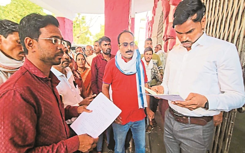 CG News: सरपंच व पंचों ने किया शपथ लेने से इनकार, बैरंग लौटे शपथ दिलाने पहुंचे अफसर