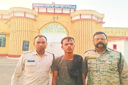 CG Crime: कोर्ट में पेश किए बिना ही भेज दिया 6 माह के लिए जेल, आरोपी को जमानत भी
मिलना मुश्किल - image