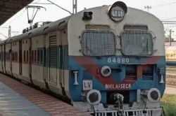 Train Cancelled: रेल यात्रियों को एक बार फिर होगी परेशानी, रायपुर-बिलासपुर की
चार लोकल ट्रेनें रहेंगी रद्द - image