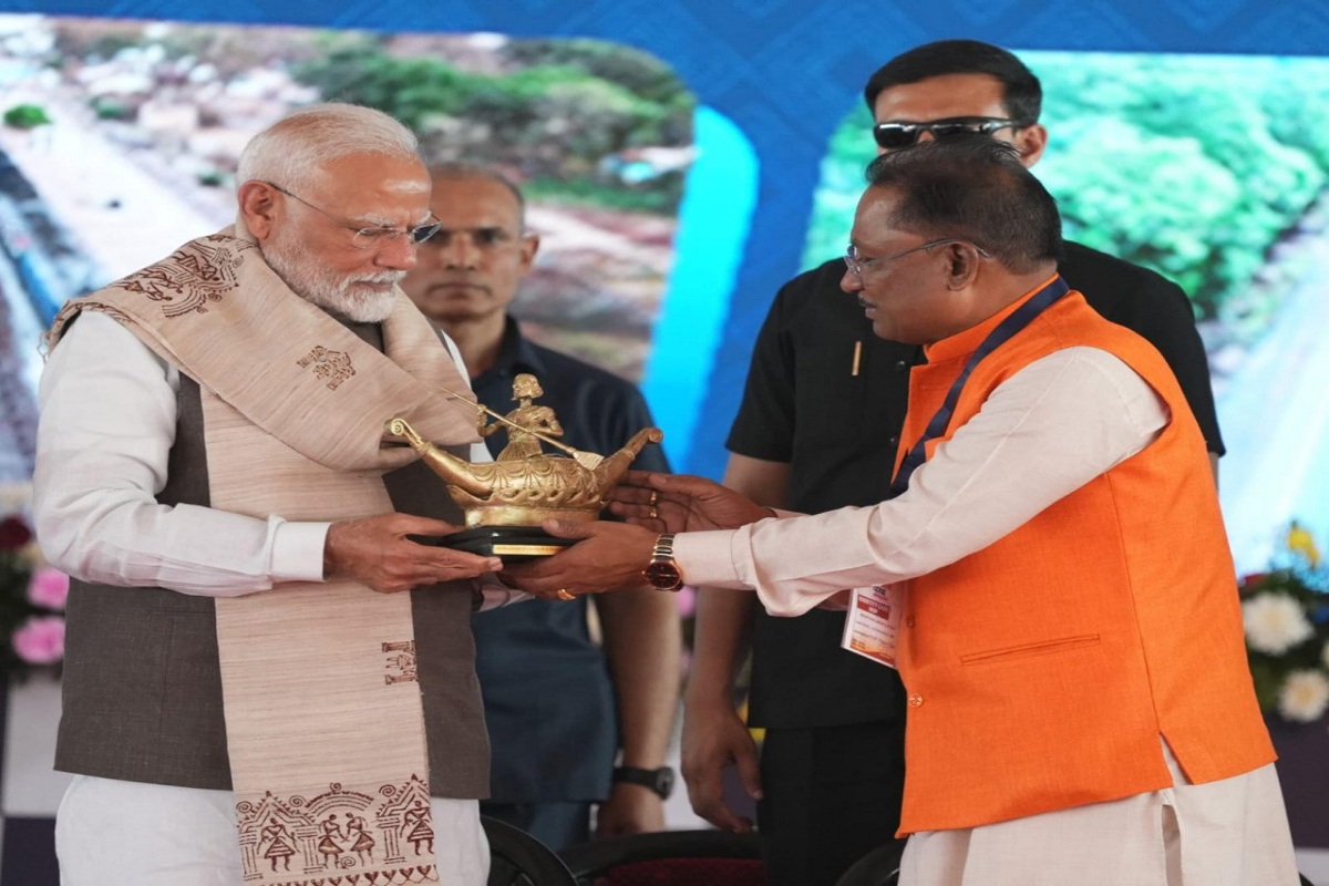 CG News: बिलासपुर में पीएम मोदी की जनसभा, छत्तीसगढ़ को मिली 33700 करोड़ की सौगाते