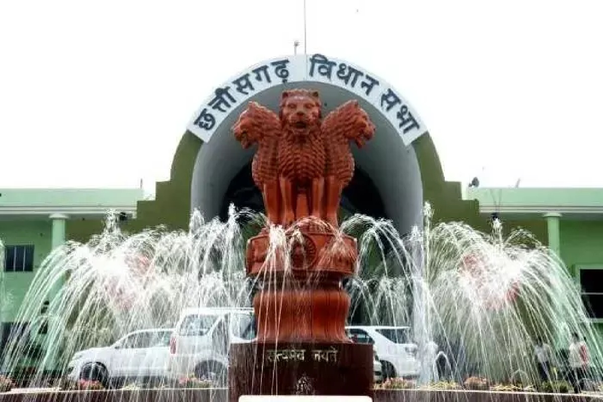 CG Vidhansabha:विधानसभा में उठा पुलिस भर्ती प्रक्रिया में गड़बड़ी का मुद्दा, विपक्ष ने की सीबीआई जांच की मांग