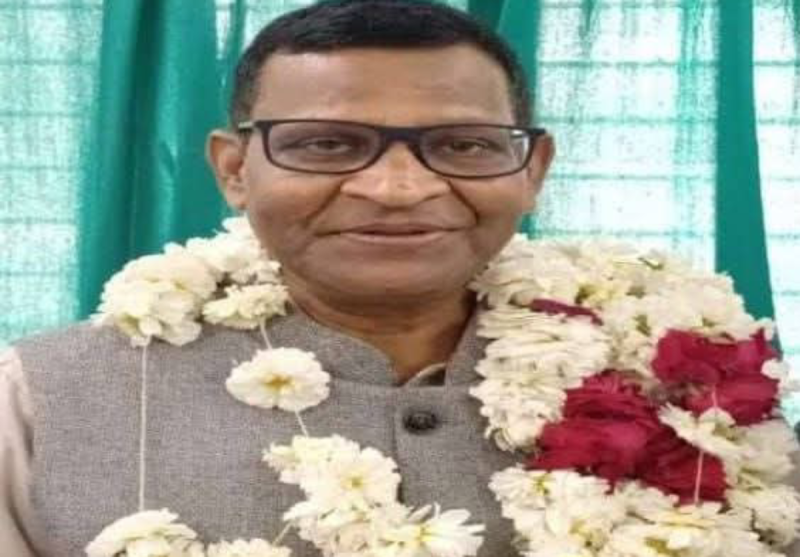 commissioner took strict action and removed the CMHO of Chhatarpur