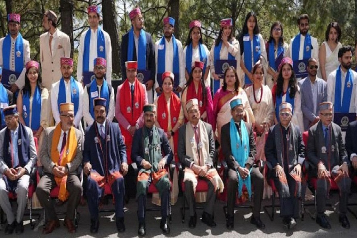 डिग्री के बाद जीवन की चुनौतियां तो फिर करें क्या…जानिए
