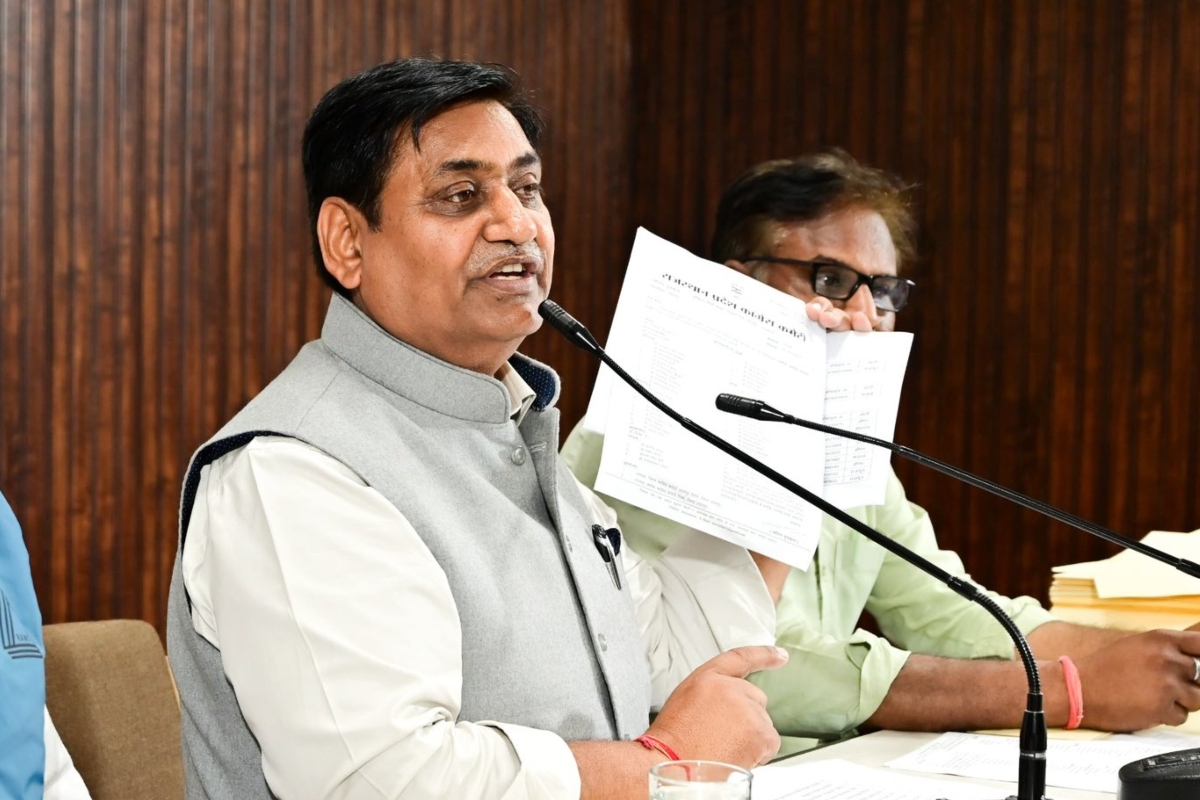 Rajasthan Politics: डोटासरा की अध्यक्षता में कांग्रेस कमेटी की अहम बैठक आज, इन
पर मुद्दों पर होगी चर्चा