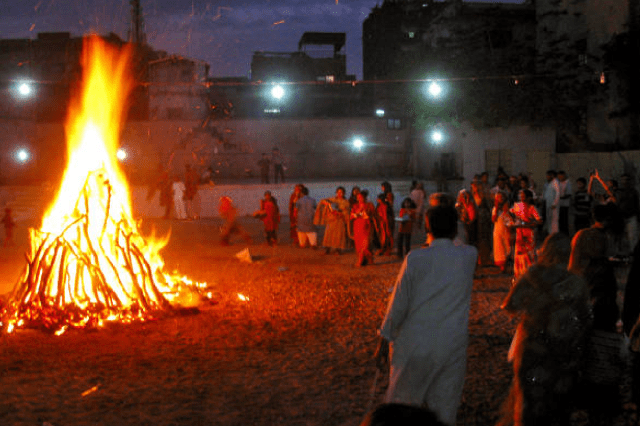 holika dahan ki raat ke upay