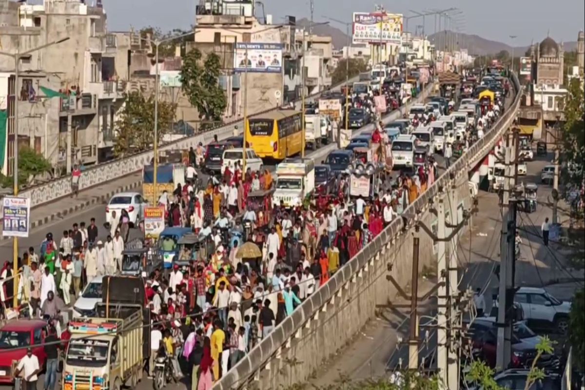 VIDEO: शहर में निकली अनूठी शवयात्रा, हर तरफ हो रही इसकी चर्चा