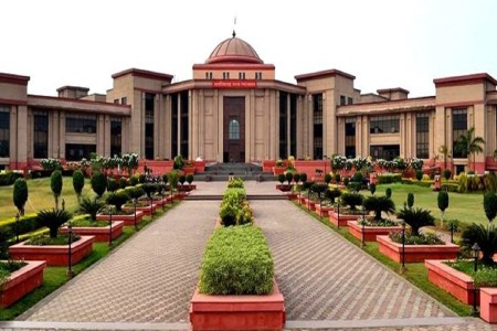 CG Highcourt: सरकारी स्कूलों की दुर्द(photo-patrika)