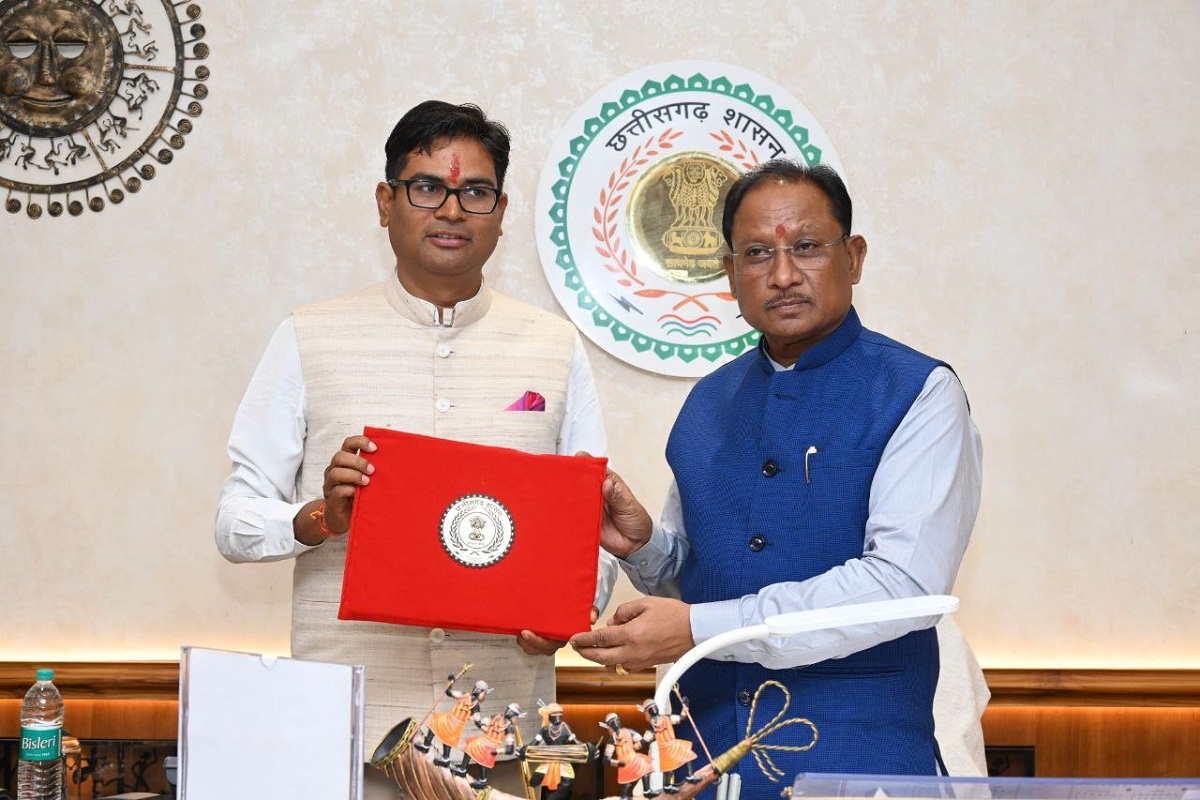 CG Budget 2025: वित्त मंत्री ओपी चौधरी पेश कर रहे बजट, सड़कों के विकास के लिए 100 करोड़ का ऐलान