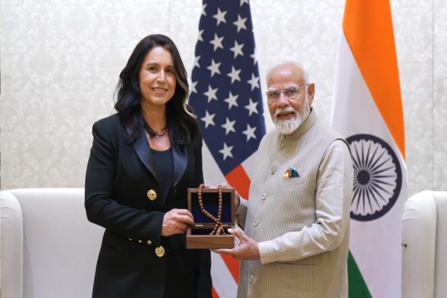 pm modi meets tulsi gabbard