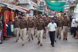 राजस्थान के इस कस्बे में होली पर 2 दिन तक 300 पुलिसकर्मी तैनात होंगे, फ्लैग
मार्च निकाला - image