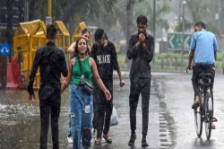 Weather Alert: देश के कई राज्यों में झमाझम बारिश, ओले गिरने से फसलों को नुकसान,
मौसम विभाग का अलर्ट - image