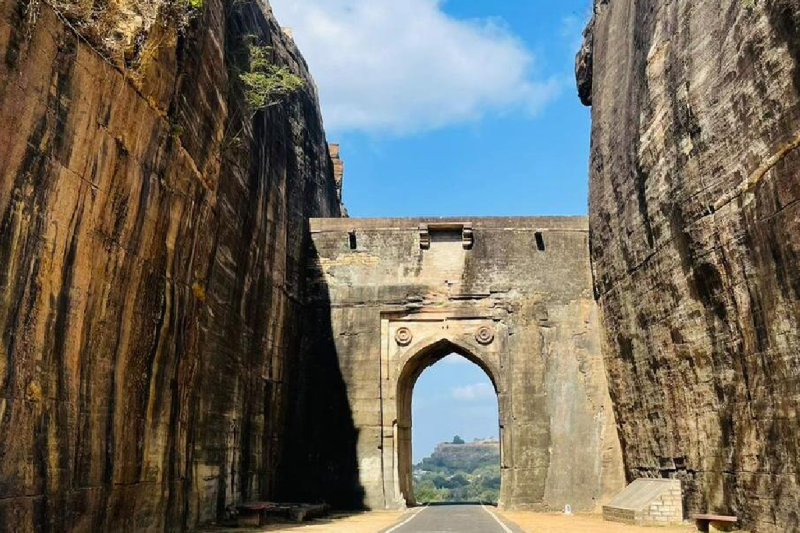 occupation in government land in chanderi area of ashoknagar mp