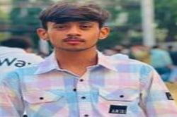 ‘सॉरी… मुझे माफ़ करना…’ लिख नीट की तैयारी कर रहा छात्र फंदे पर लटका - image
