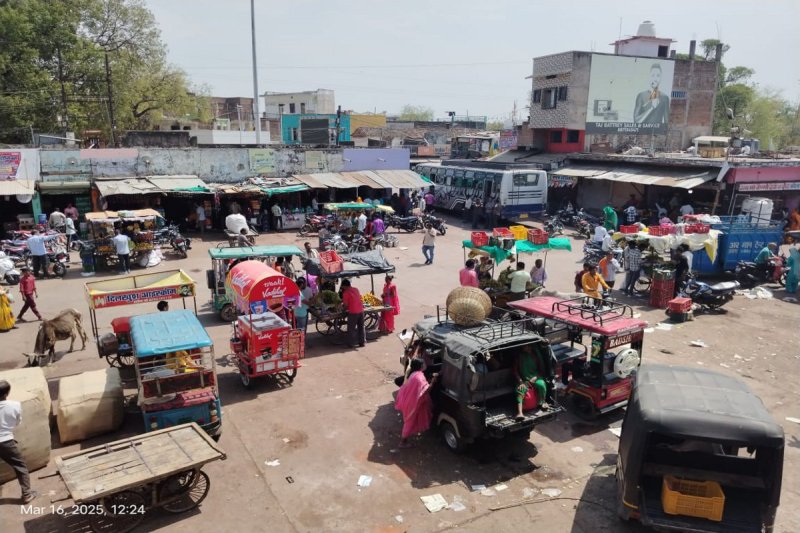 जतारा बस स्टैंड।