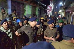 तीन एसपी, 300 पुलिस कर्मियों के साथ रुद्रपुर एसएसपी ने किया फतेहगंज में तांडव,
महिलाओं से अभद्रता, तोड़फोड़, एक गिरफ्तार, मिला कुछ नहीं - image