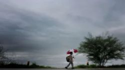 UP Weather: 17,18, 19 मार्च को कैसा रहेगा यूपी का मौसम? 30 किमी प्रति घंटा के
रफ्तार से चलेंगी हवाएं - image