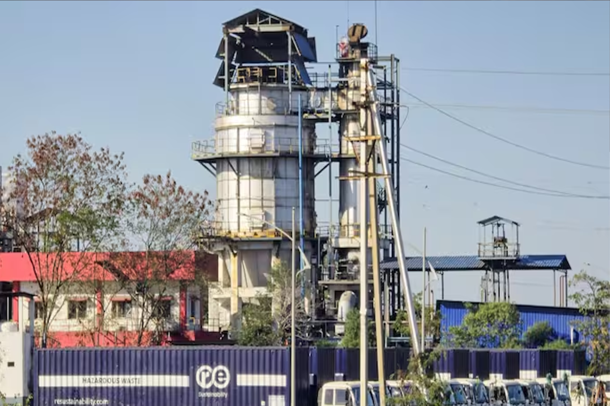 Union Carbide Waste Burnt