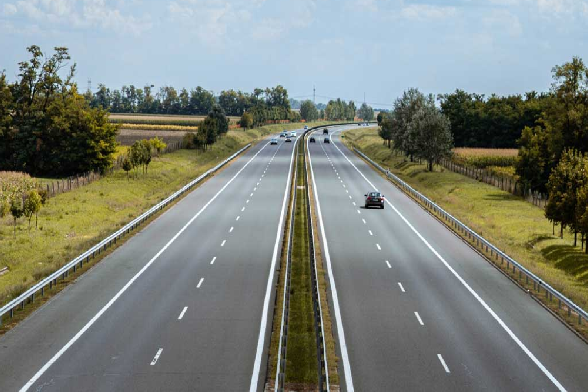 Four lane highway will be built at a cost of Rs 2196 crore between damoh and sagar in MP
