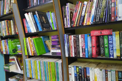 स्कूल नहीं बताएगा छात्र किस जगह से लें यूनिफार्म और किताब, जिला स्तर पर कंट्रोल
रूम बनाकर रखी जाएगी नजर - image