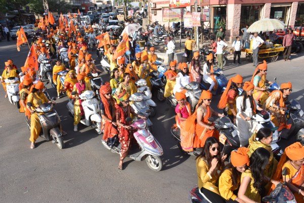 Saffron flag waved, Matrishakti took out vehicle rally