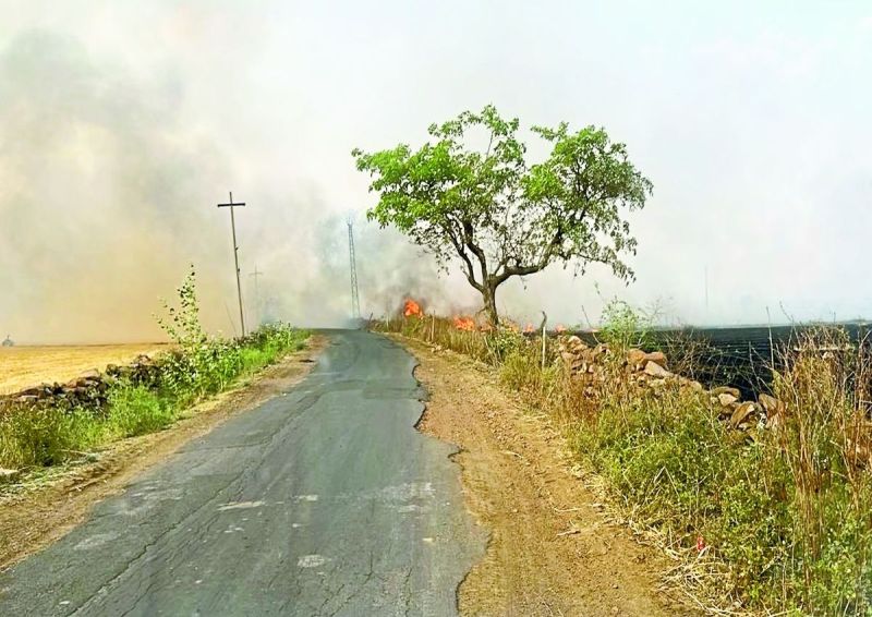 प्रशासन ने किसानों को पराली प्रबंधन के वैकल्पिक उपायों जैसे मल्चर, रोटावेटर, कटर आदि के उपयोग के लिए प्रेरित किया।