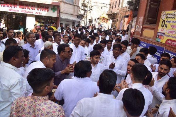 Jain community took out a procession on Mahavir Jayanti