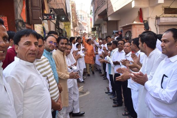 Jain community took out a procession on Mahavir Jayanti