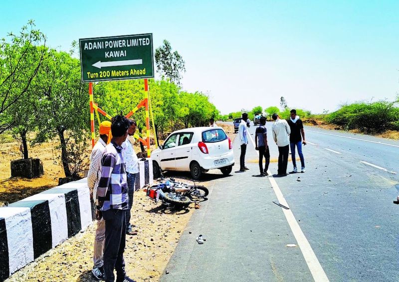 बबलू को क्या पता था कि उसके परिवार का यह सफर अंतिम सफर साबित होगा। एक हादसे ने एक ही झटके में परिवार को उजाड़ दिया। हादसे में पत्नी और पुत्री की मौत के बाद अब परिवार में केवल 5 साल का गौरव ही बचा है।