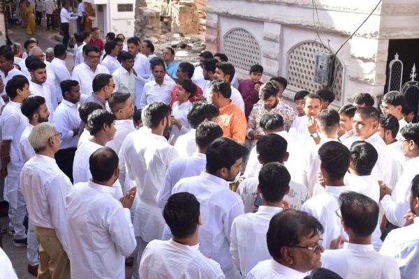 Jain community took out a procession on Mahavir Jayanti