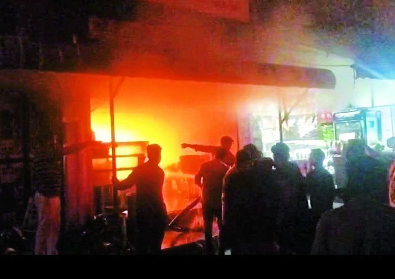 अब गर्मियों में आगजनी की घटनाएं बढऩे लगी है। अग्निशमन अधिकारी ने बताया कि पिछले दो दिनो मे को जिले में दो दर्जन से अधिक आग की दुर्घटना घटित हुई है।