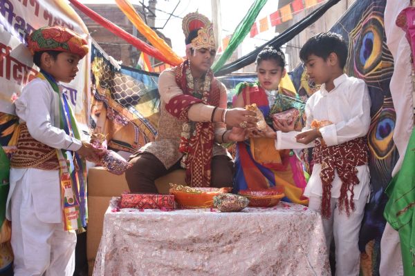Jain community took out a procession on Mahavir Jayanti