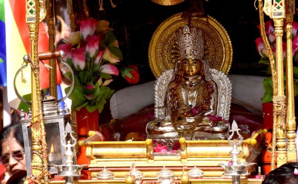 Jain community took out a procession on Mahavir Jayanti