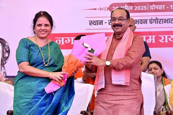 CG News: डिप्टी CM साव ने महतारी सिलाई केंद्र का किया शुभारंभ, महापौर मीनल चौबे हुई शामिल, देखें तस्वीरें
