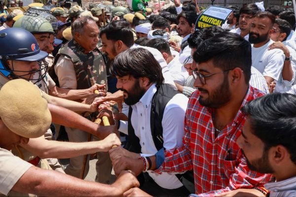 Youth congress protest at ED office