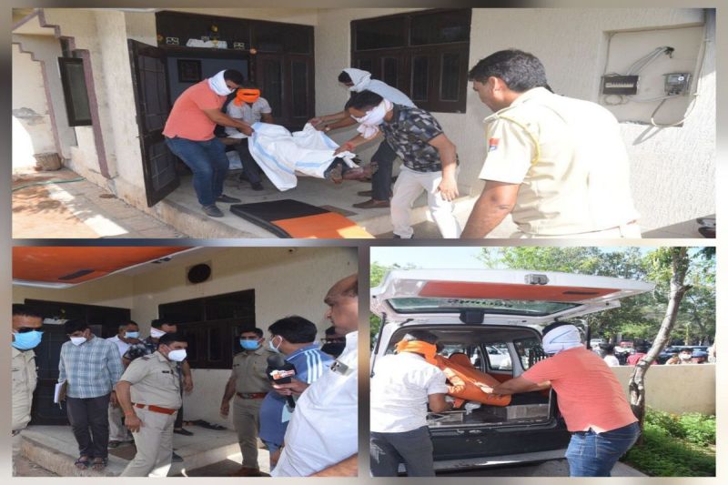 Police asked at the gate why there was a foul smell....accused Deepak said there were two more bodies inside